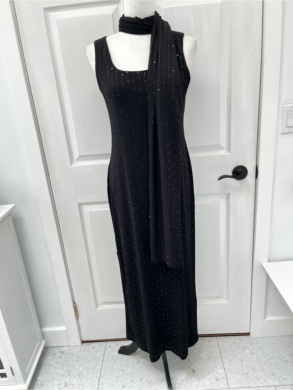 Joseph Ribkoff Black Sequin Sleeveless Maxi Dress Scarf 8 LBD Gown Vintage Y2K